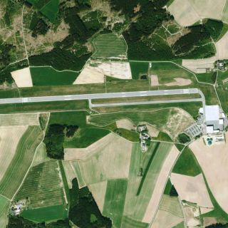 Flugplatz im Jahr 2012 - Verkehrslandeplatz Hof-Plauen in der ErlebnisRegion Fichtelgebirge